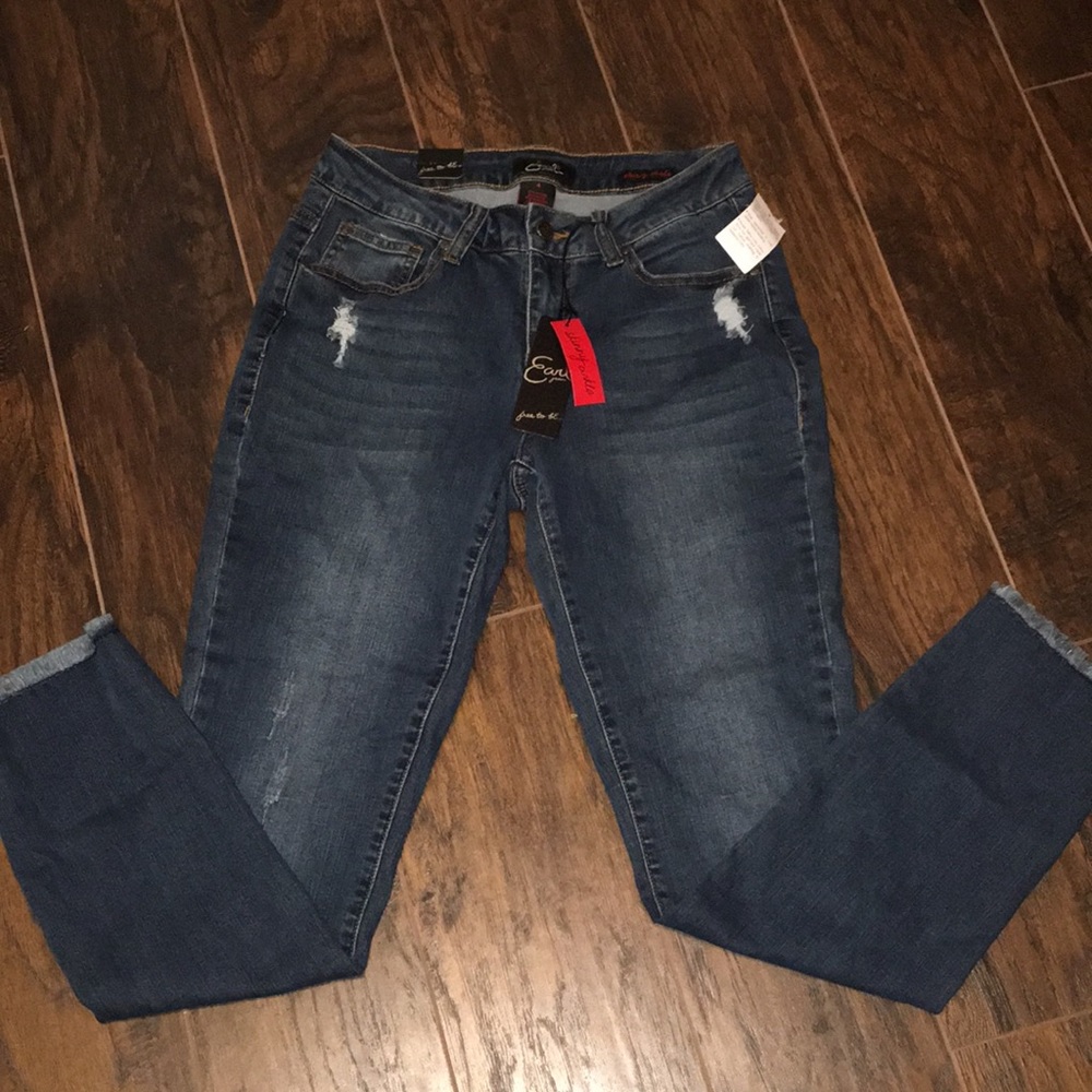 Earl size 4 jeans with tags